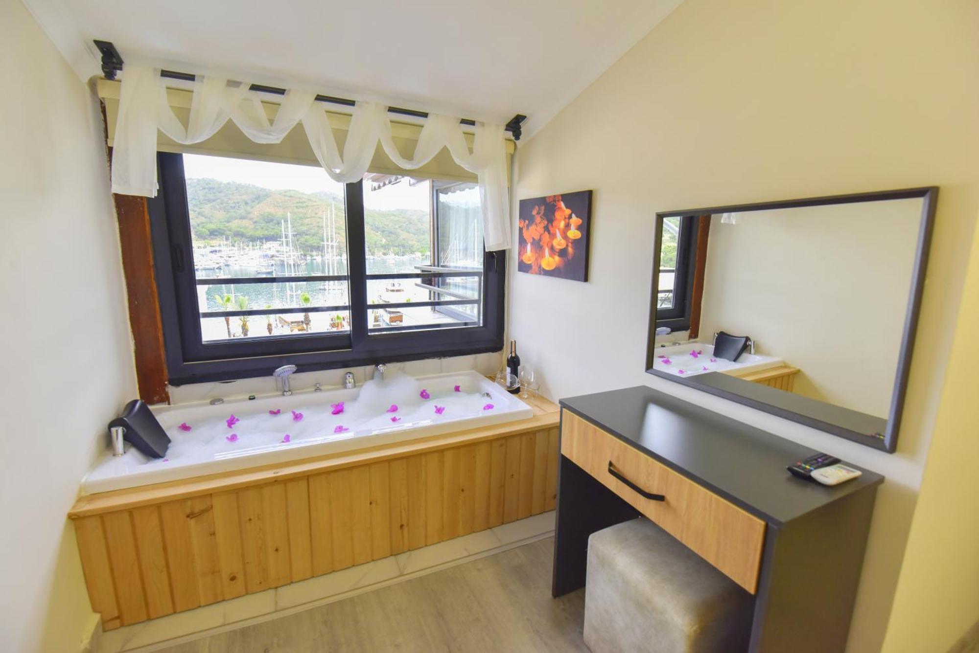 Mykonut Boutique Suites Fethiye Buitenkant foto